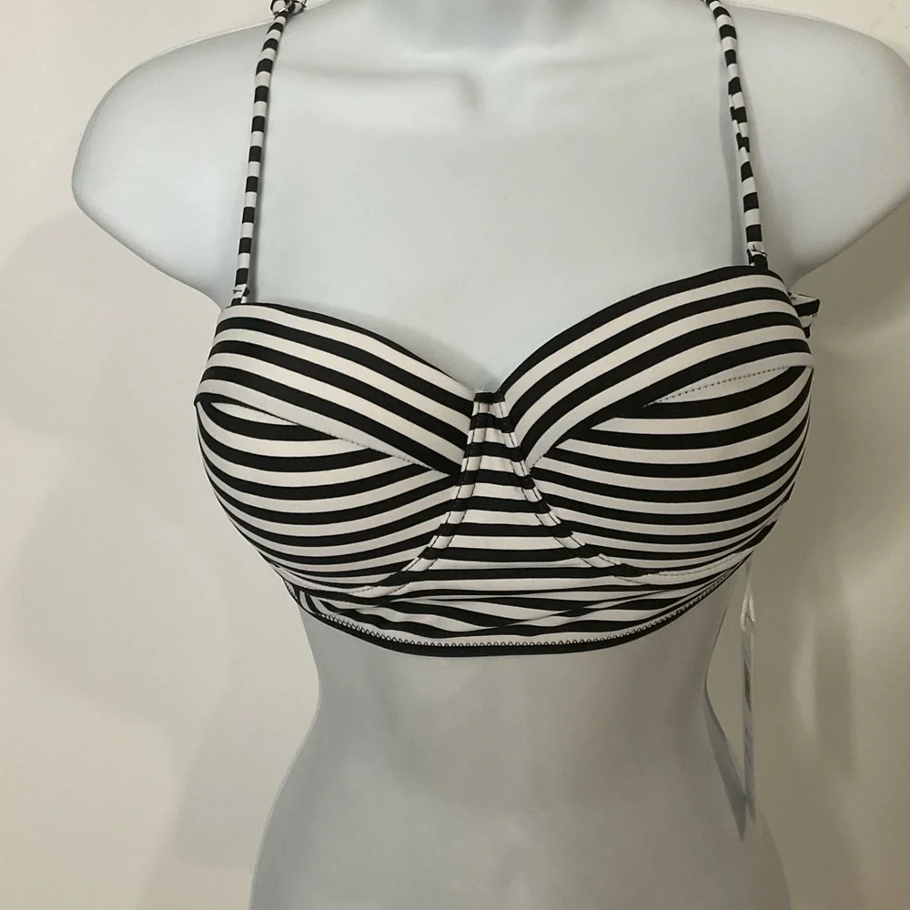Cupshe NWT’s Black & White Striped Bandeau Bikini Top; Adjustable Straps; Size M